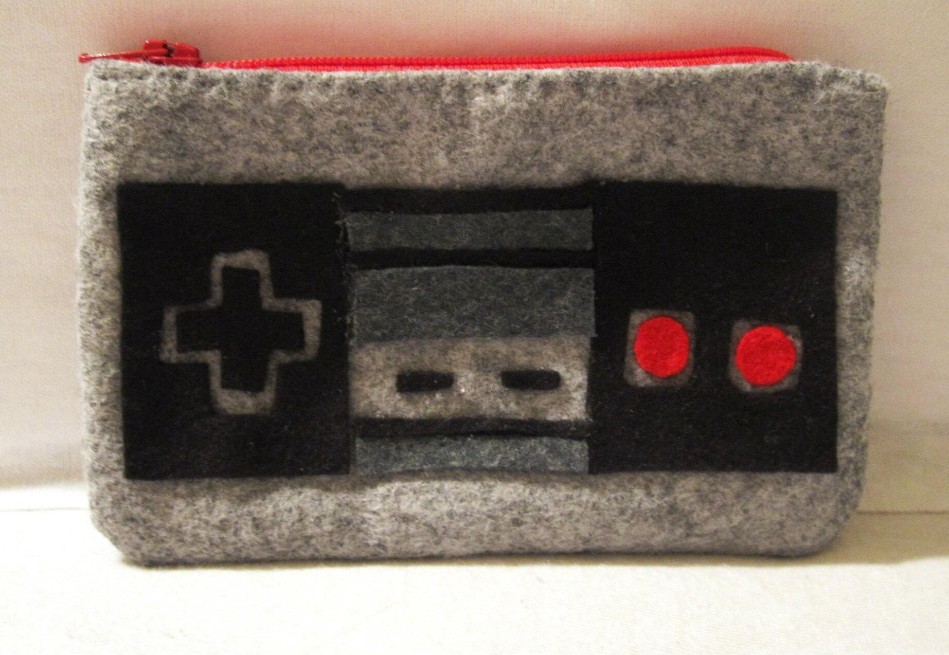 Felt Nintendo Controller Zipper Pouch